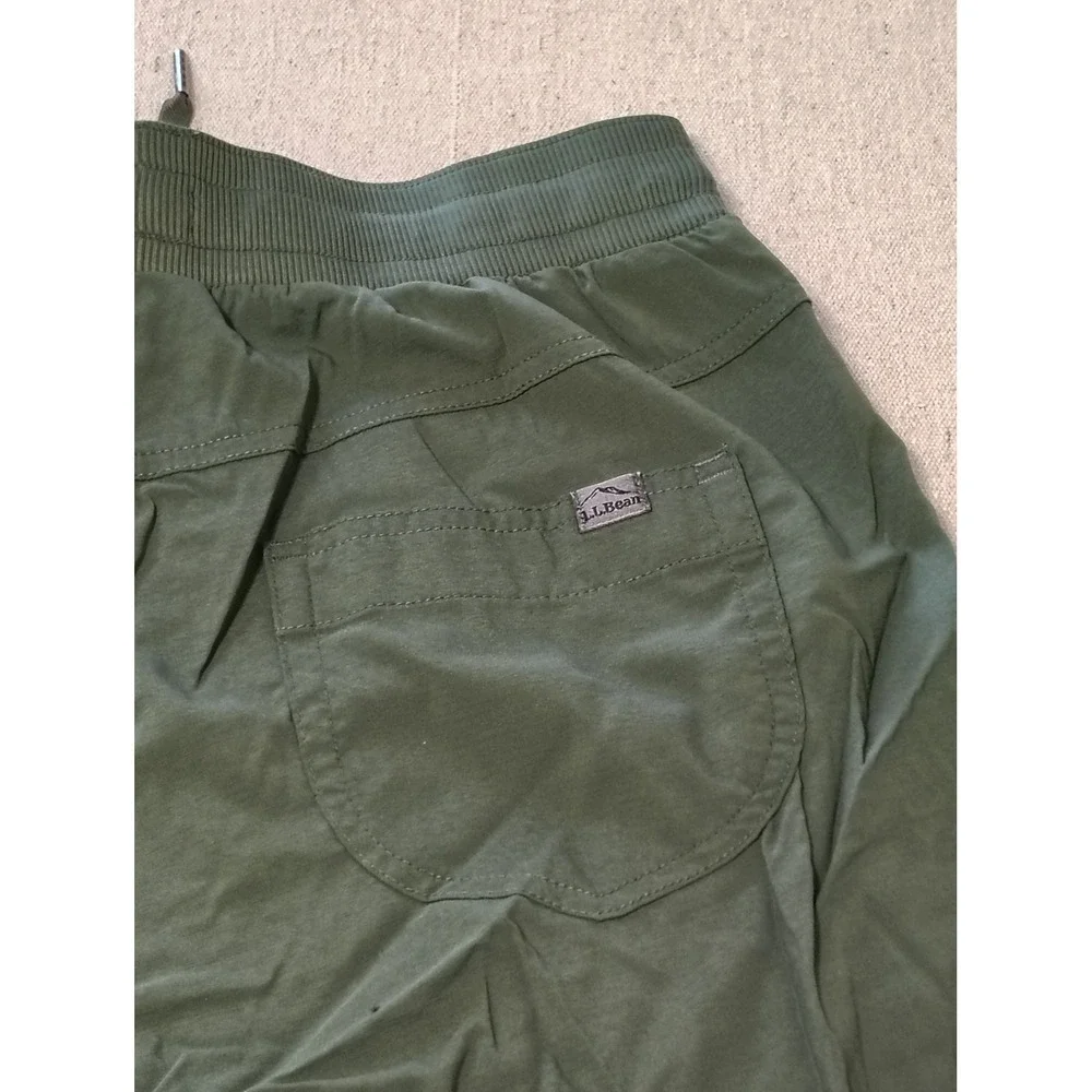 LL Bean Womens Olive‎ Green Cargo Pocket Zip Shorts Drawstring Waist XS OO